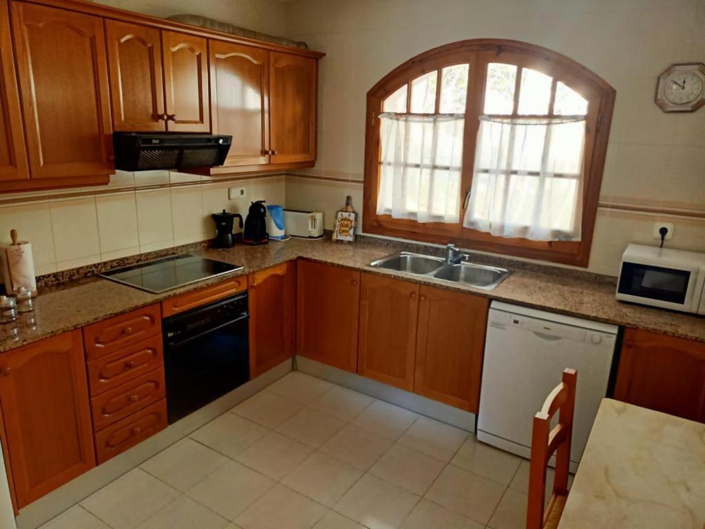 Chalet A 100M De La Playa De Cristal, Pino Alto Villa Hospitalet De L'Infant Kültér fotó